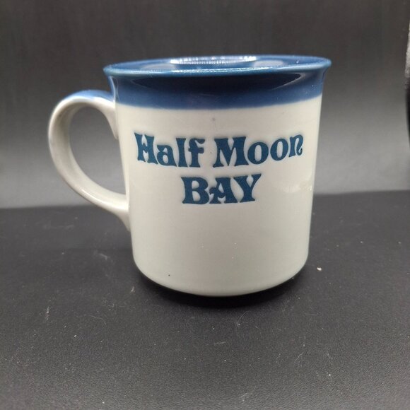 Otagiri Half Moon Bay Ceramic Mug With Seagull Design In White & Blue - Picture 3 of 6